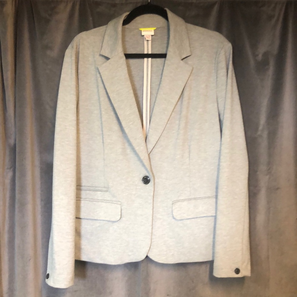 Heather grey, casual blazer w/stretch